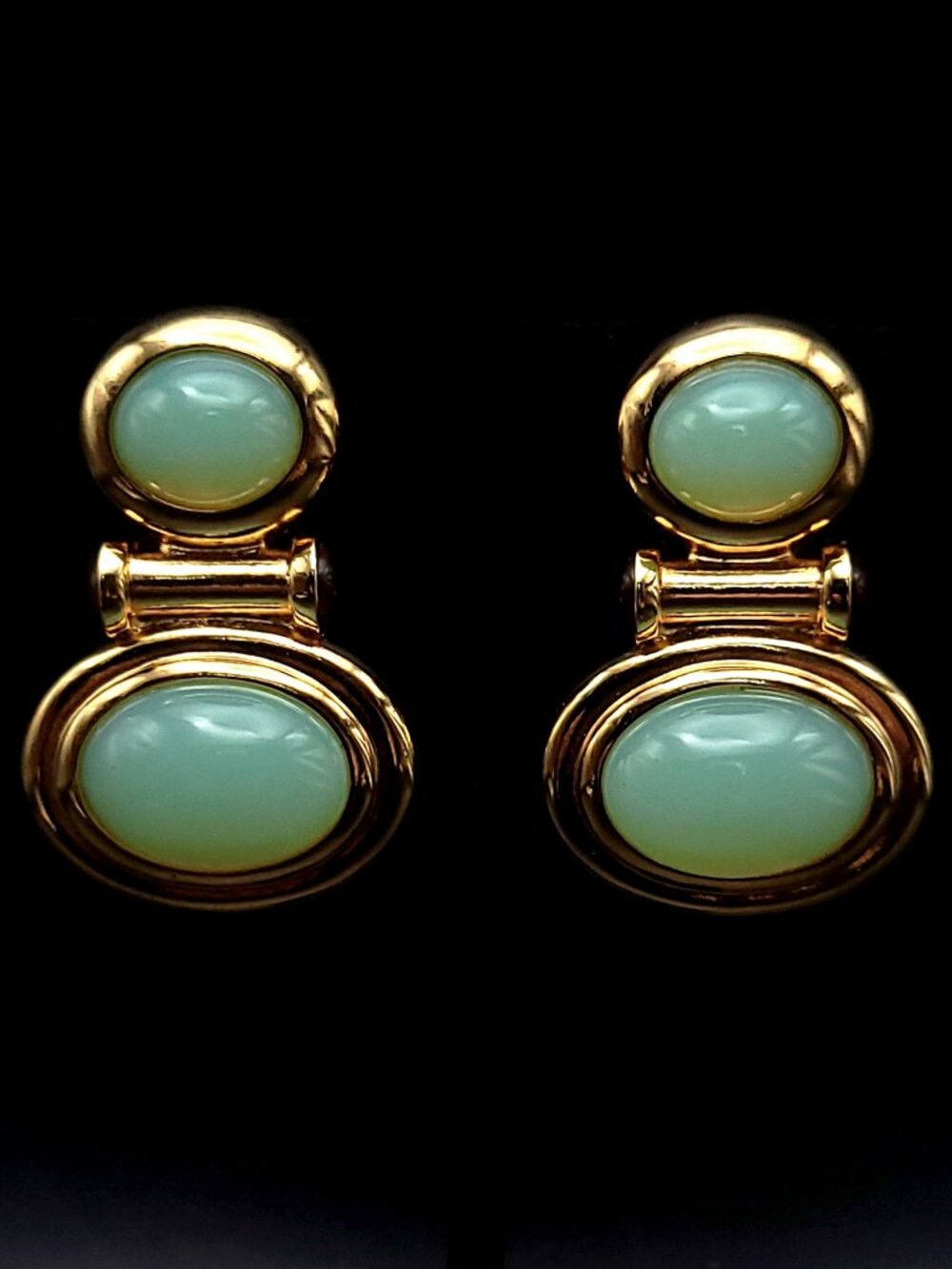 Vintage Elizabeth Taylor for Avon Green Cabochon Clip-On Earrings
